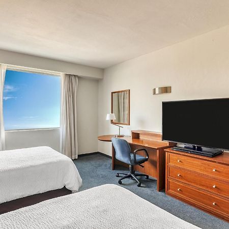 Fiesta Inn Express San Luis Potosi Oriente Екстериор снимка