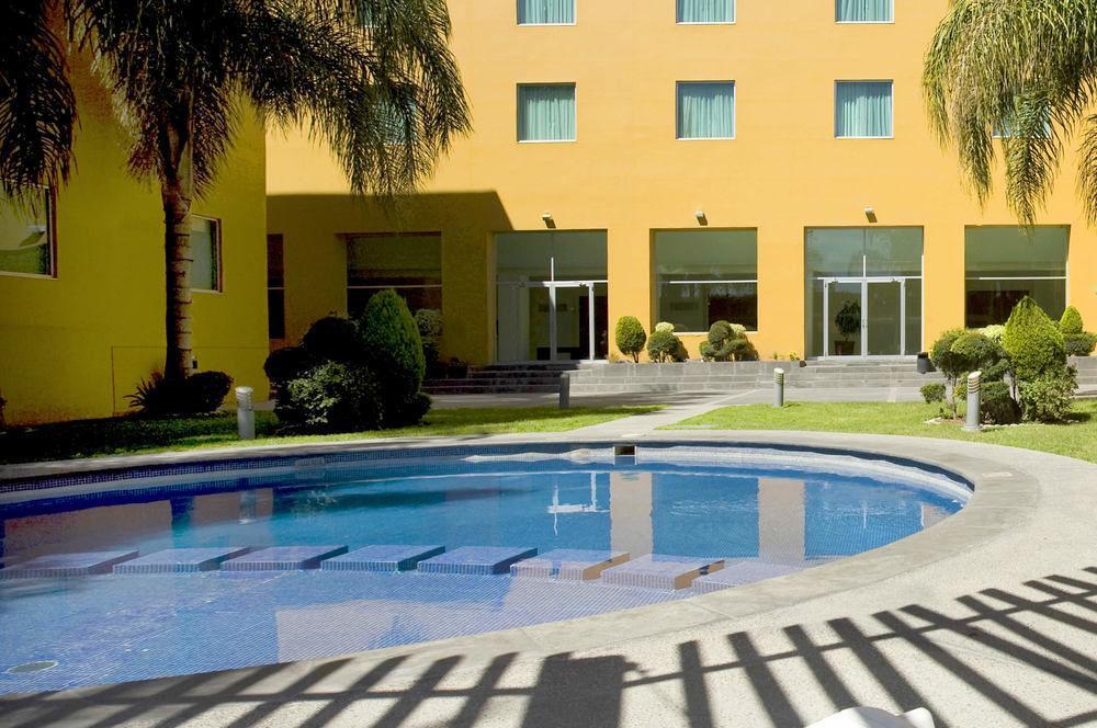 Fiesta Inn Express San Luis Potosi Oriente Екстериор снимка