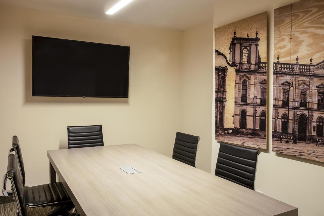 Fiesta Inn Express San Luis Potosi Oriente Екстериор снимка
