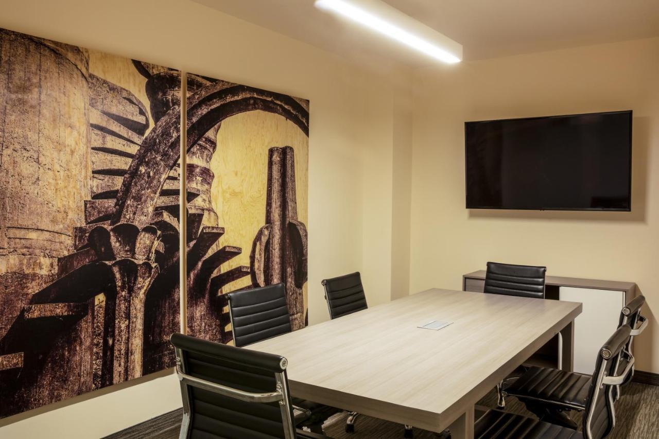 Fiesta Inn Express San Luis Potosi Oriente Екстериор снимка